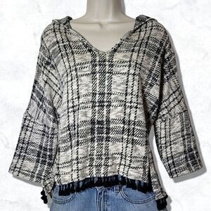 Le Lis Pullover Sweatshirt with Hood and Tassels